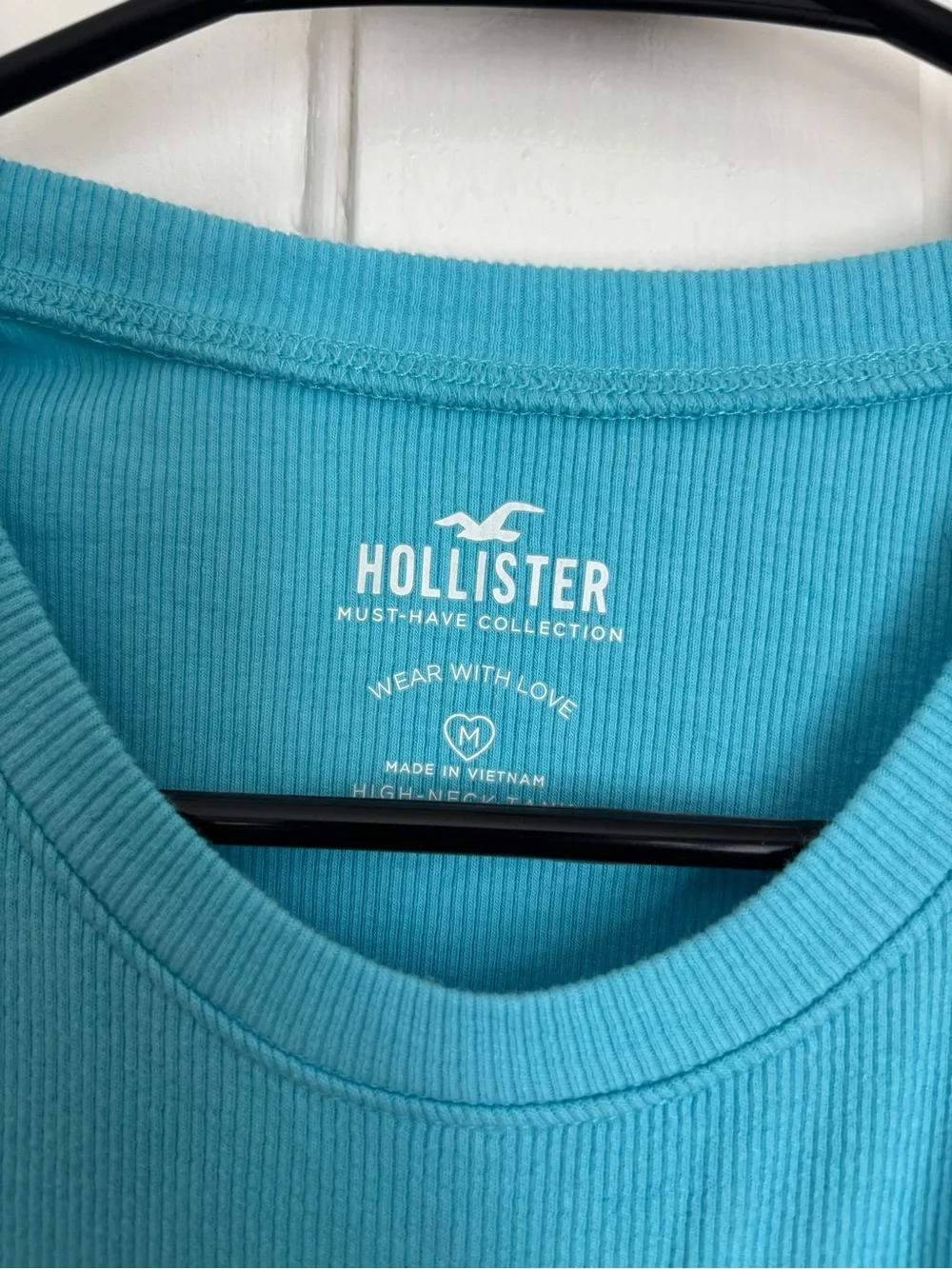 Hollister crop tank top - Picture 2 of 3